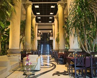 The Aliante Hotel - Malang - Lobby