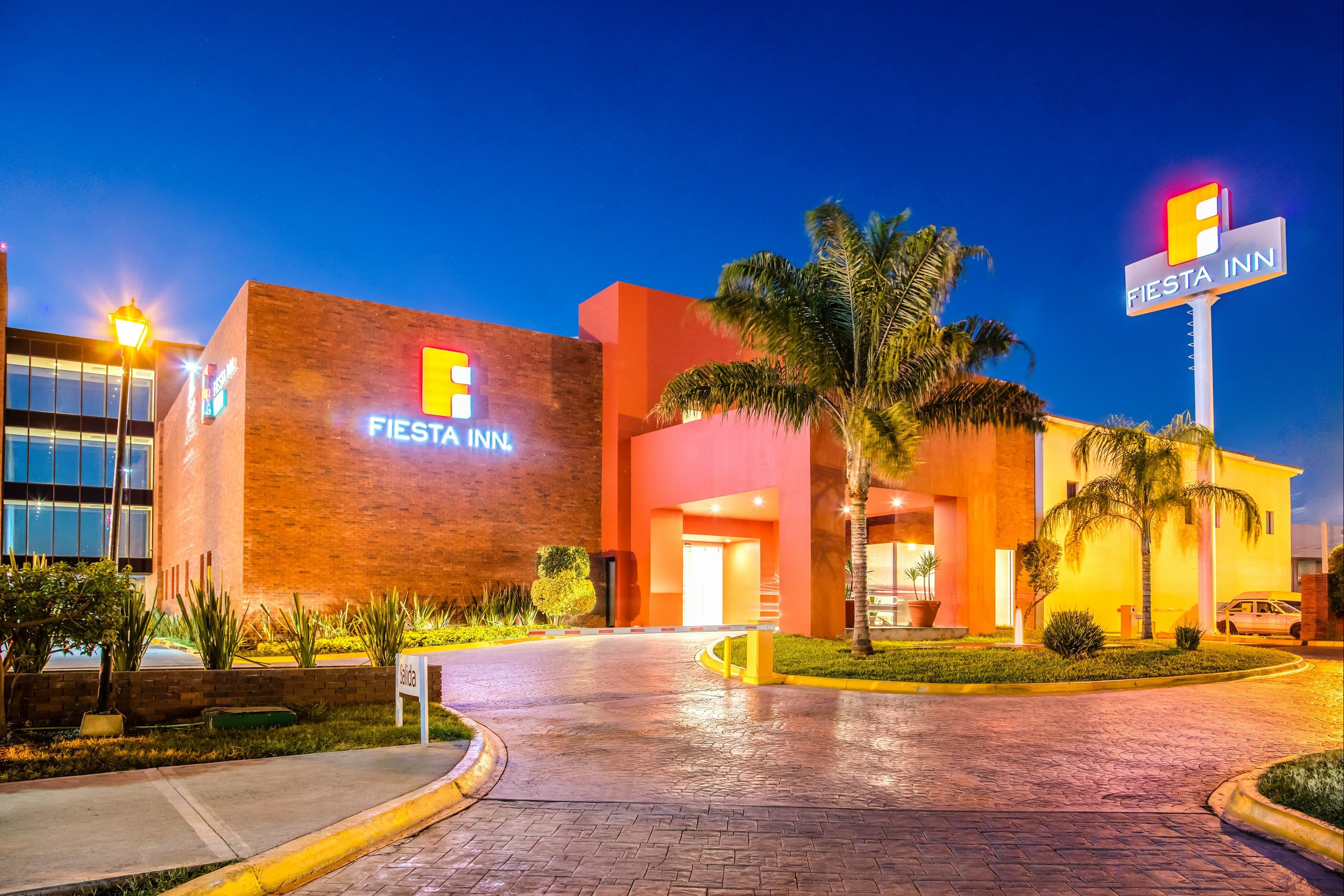 Fiesta Inn Monterrey la Fe - San Nicolás de los Garza - Edificio