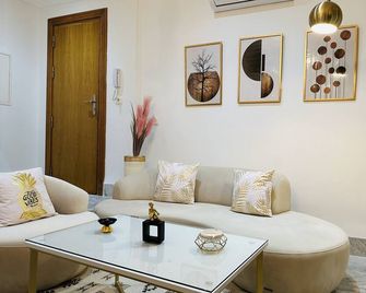 La Petite Perle A Marsa Plage - La Marsa - Wohnzimmer