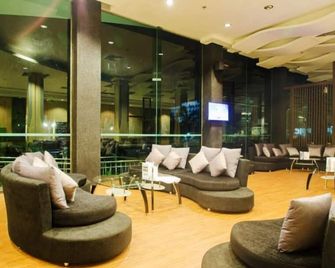 Alvarez Hotel - Buri Ram - Lounge