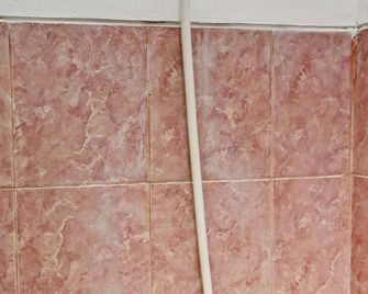 Spot On 92916 Batu Mas Homestay Syariah - Pasuruan - Room amenity