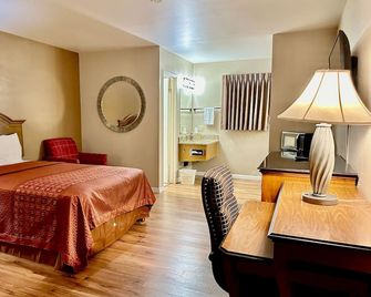 Franciscan Inn Motel - Vista - Quarto