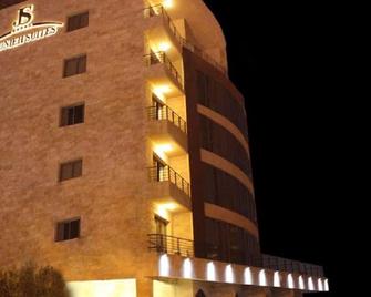 Jounieh Suites Hotel - Jounieh - Rakennus