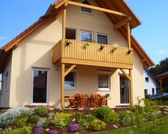 Apartment on the forest in Ernstroda - Friedrichroda - Gebäude
