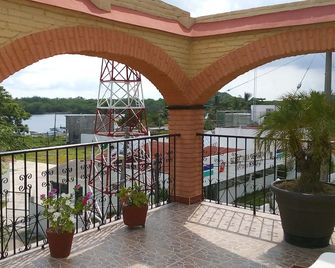 Hotel Posada Del Rey - San Blas - Balcony