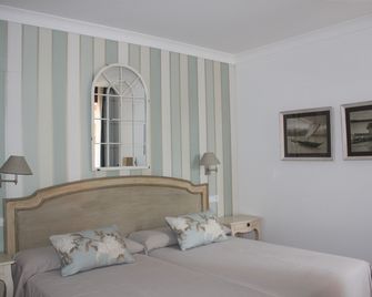 Hotel Villa Maria - Cabra - Habitación