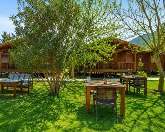 Izgen Bungalows - Kemer - Patio