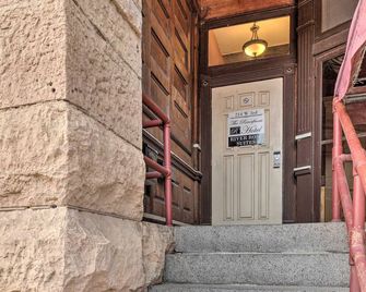 Pet-Friendly Apt Walk to Missouri River! - Yankton - Scale