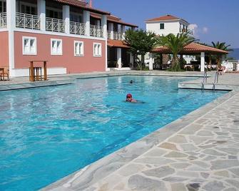 Mykali Hotel - Pythagorio - Svømmebasseng