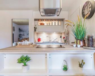 Nid Douillet - Greolieres - Cuisine