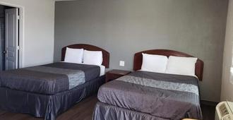 Classic Inn and Suites - El Centro - Bedroom