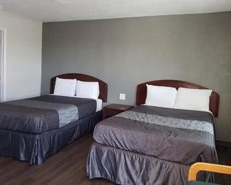 Classic Inn and Suites - El Centro - Bedroom
