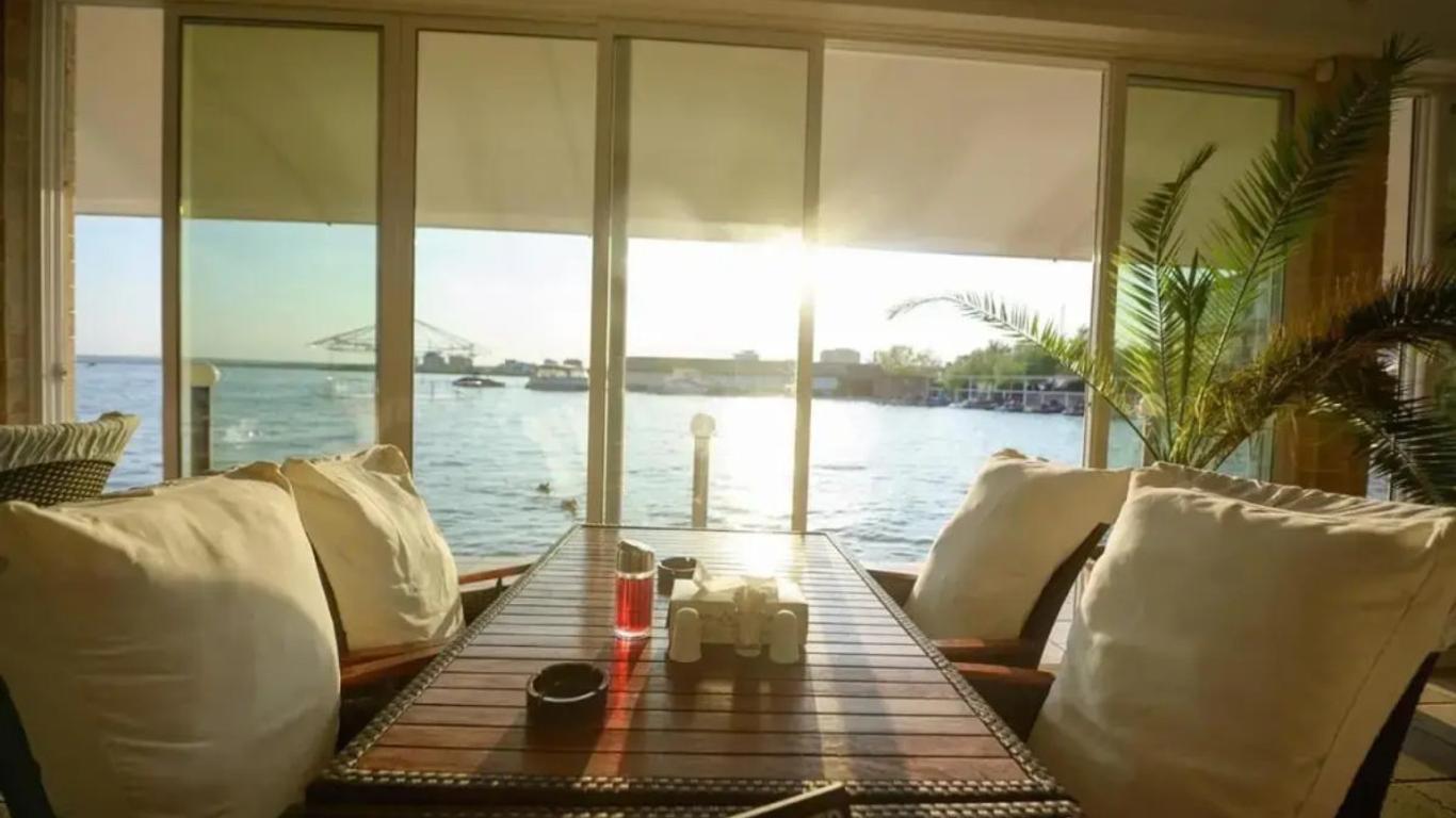 Hotel La Scoica Land