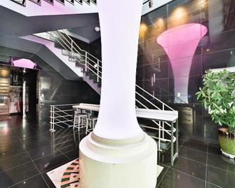 Hotel Crape Daegu Seongseo - Daegu - Lobby