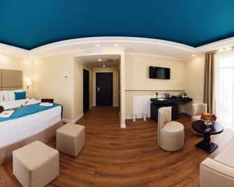 Blue Lagoon Hotel - Anapa - Yatak Odası