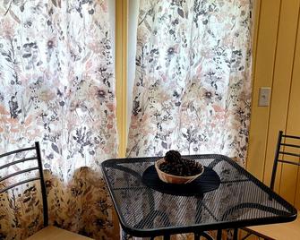 Triplex For Sale. No Renting Until - Cocoa - Dining room