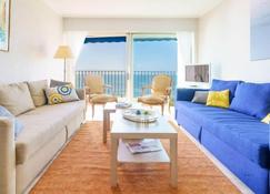 Apartment Nadaillac In Biarritz - 4 Persons, 1 Bedrooms - Biarriz - Sala de estar