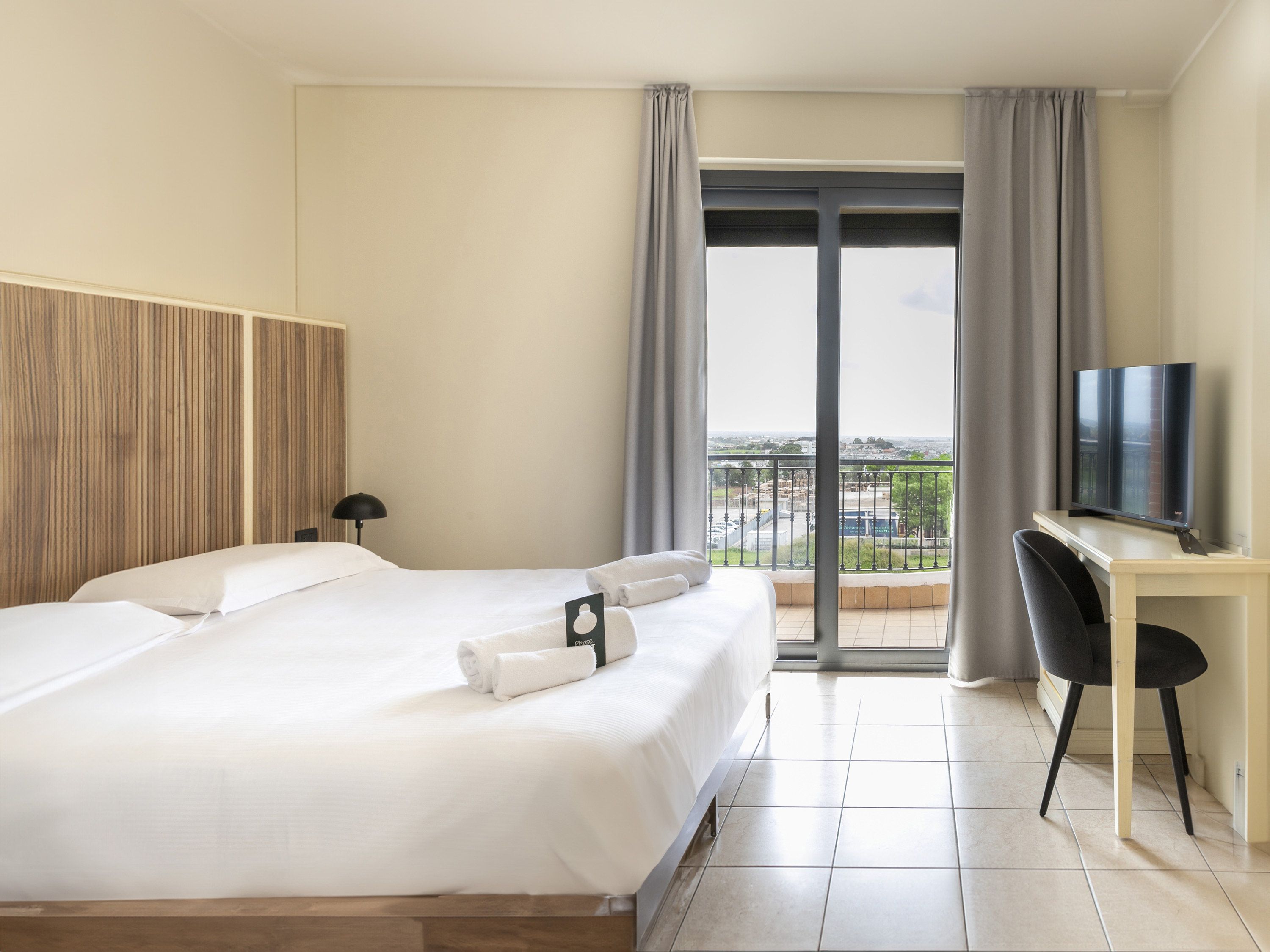 B&b Hotel Pomezia Cortese - Pomezia - Спальня