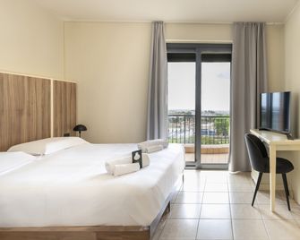 B&b Hotel Pomezia Cortese - Pomezia - Schlafzimmer