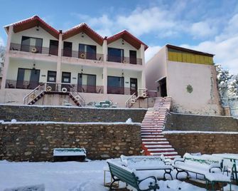 Tathastu Resort - Mukteshwar - Building