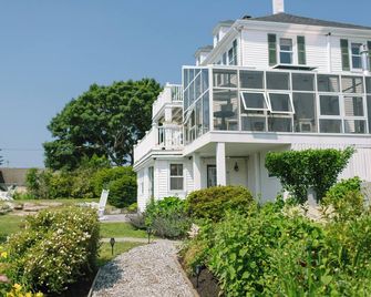Admirals Quarters Inn - Boothbay Harbor - Building