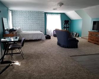 Secluded, yet close to major routes in Langhorne, Bucks County. - Langhorne - Bedroom
