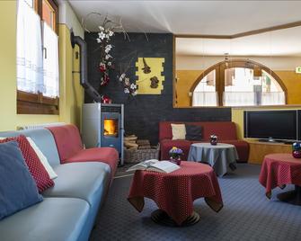 Animae Natura Hotel & Chalet - Mezzana - Area lounge