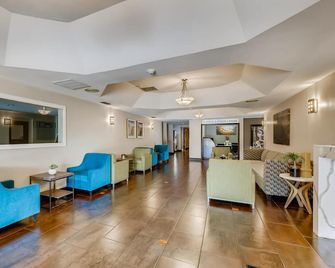 Orangewood Inn & Suites Midtown - Остін - Лоббі