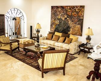 Hotel Boutique Villa Casuarinas - Cali - Vardagsrum
