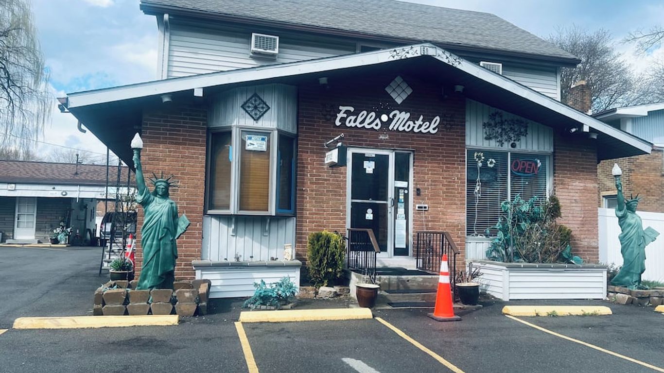 Falls Motel