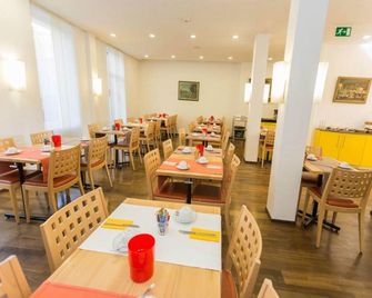 Becozy Self Check-in & Pop-up Hotel - Basel - Restaurant