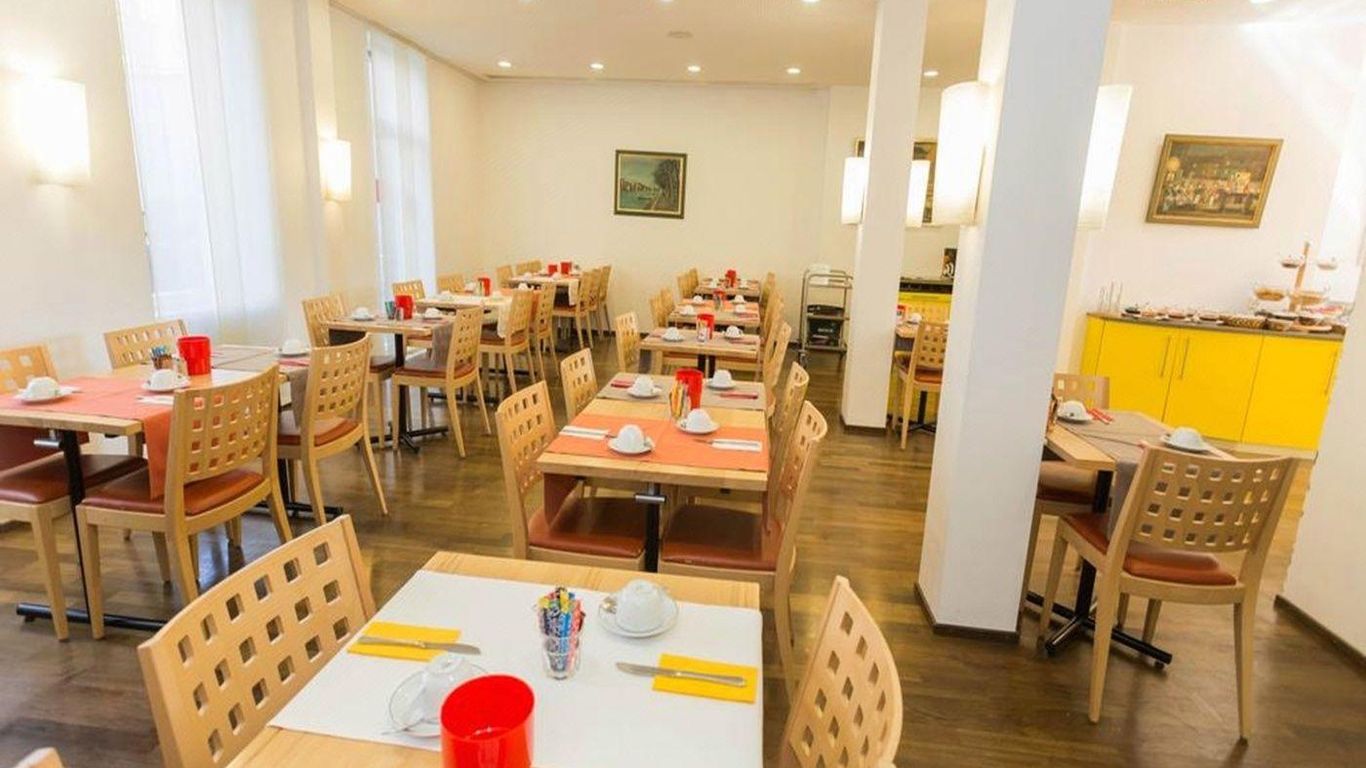 Becozy Self Check-in Pop-Up Hotel Basel