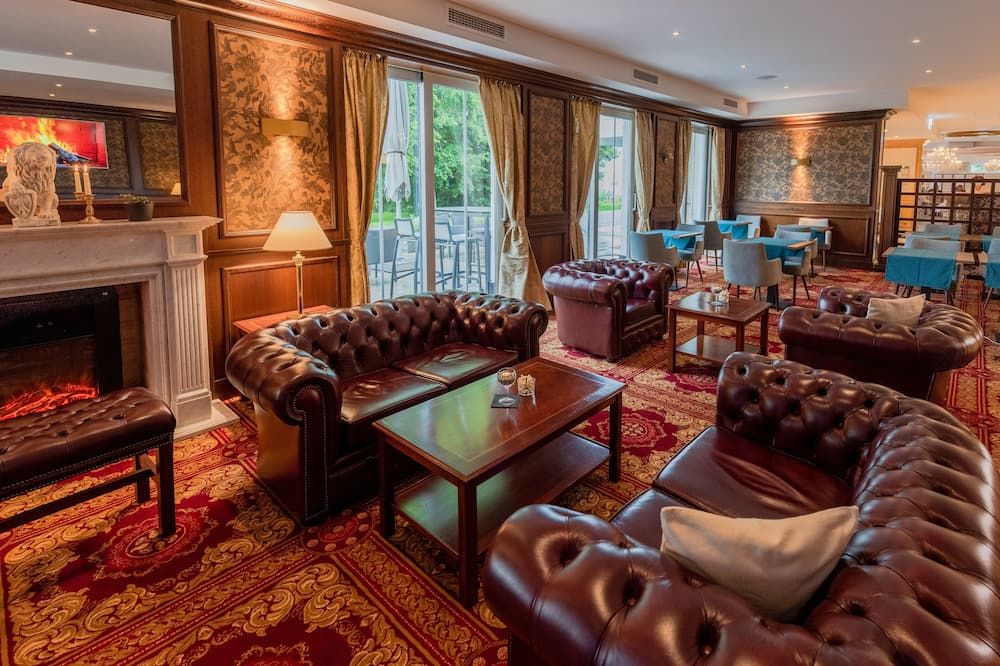 روبينستين أكتيف هوتل آند سبا - زويسيل - ردهة