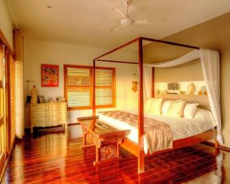 Cliffside Villa with Infinity Pool Amazing Panoramic Views and close to Beaches. - Las Terrenas - Slaapkamer