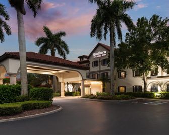 Hawthorn Extended Stay by Wyndham Naples - נייפלס - בניין