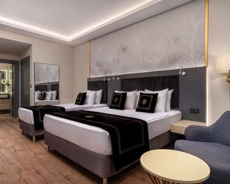 Best Western Premier Hidden Hills Hotel - Karaburun - Bedroom