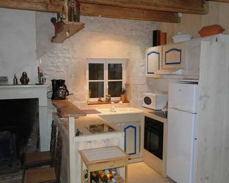 Gîte marais poitevin bord de Sèvre - Saint-Jean-de-Liversay - Cocina