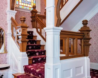 Central Park Bed & Breakfast - Louisville - Escaleras