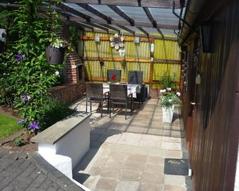 Vacation home with covered terrace No pets - Friedrichroda - Innenhof
