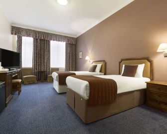 Ramada by Wyndham Crawley Gatwick - קראולי - חדר שינה