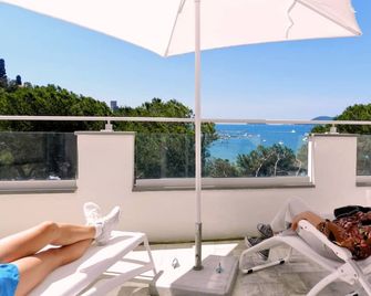 Hotel Byron - Lerici - Parveke