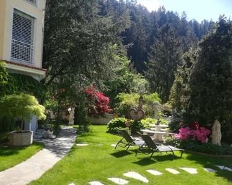 Garden of Eden - FeWo 2 - Trebesing - Patio