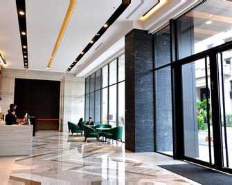 Kun Hotel - Taichung - Ingresso