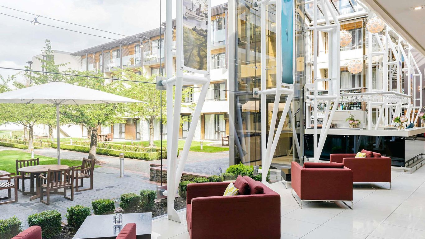 Novotel Queenstown Lakeside