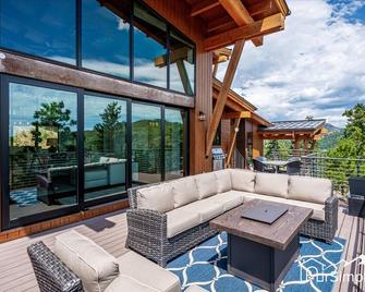 The Bailey Lodge Private Hot Tub Patioviews - Bailey - Balcony