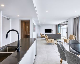 Meriton Suites Canberra - Canberra