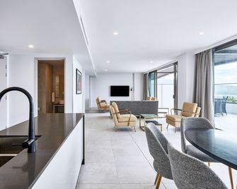 Meriton Suites Canberra - Canberra