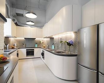 Weave Studios - Olympic - Hong Kong - Kitchen