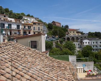 Residence Zelzar - Vietri sul Mare - Vista del exterior
