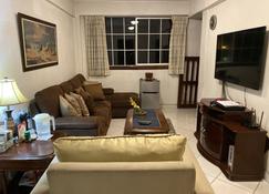 Apartamentos Confortables Aeropuerto - Guatemala City - Living room